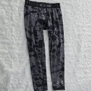 Under Armour Kids Black and Gray Camo Leggings